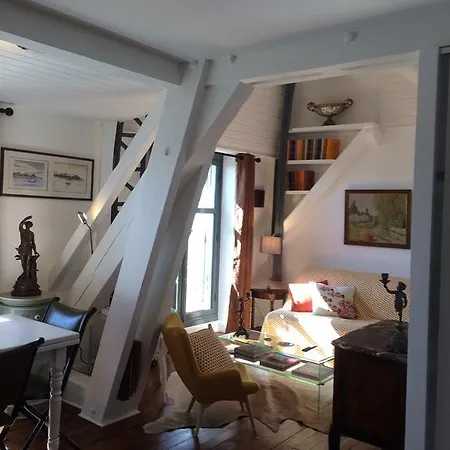  Studio Au Metropole *